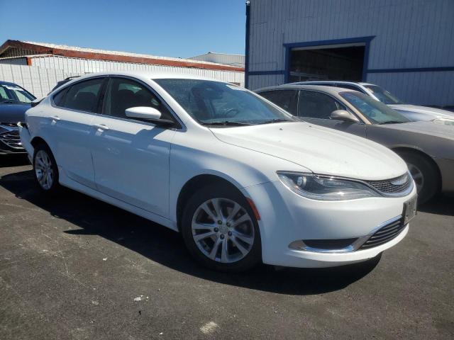 Photo 4 from auction – 2015 CHRYSLER 200 LIMITED with VIN 1C3CCCAB5FN646141