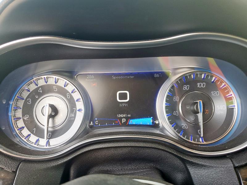 Photo 9 from auction – 2017 CHRYSLER 300C with VIN 2C3CCAEG3HH559909
