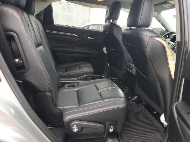 Photo 11 from auction – 2019 TOYOTA HIGHLANDER with VIN 5TDJZRFH5KS956439