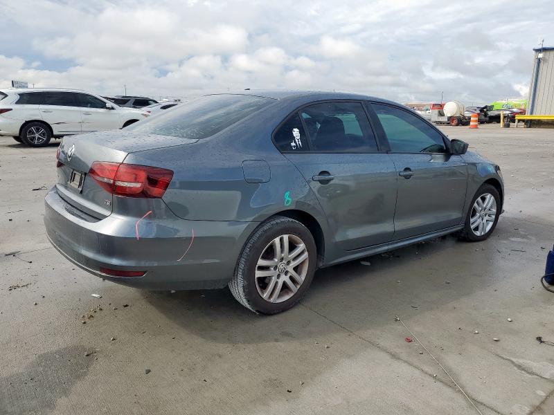 Photo 3 from auction – 2018 VOLKSWAGEN JETTA S with VIN 3VW2B7AJ0JM232676