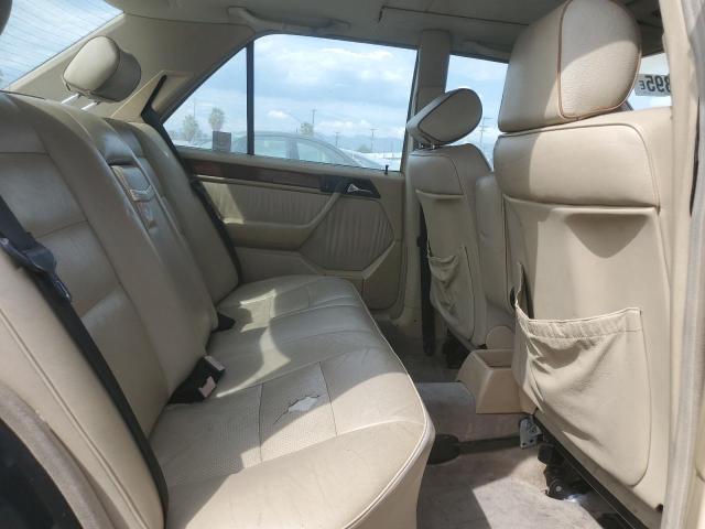 Photo 10 from auction – 1990 MERCEDES-BENZ 300 E with VIN WDBEA30D4LB154399