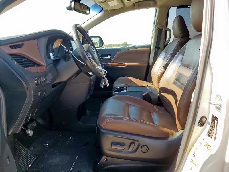 Photo 7 from auction – 2017 TOYOTA SIENNA XLE with VIN 5TDYZ3DC5HS896674