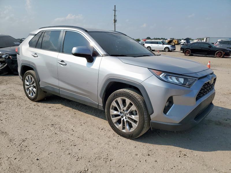 Photo 4 from auction – 2021 TOYOTA RAV4 XLE P with VIN 2T3C1RFV4MC086594
