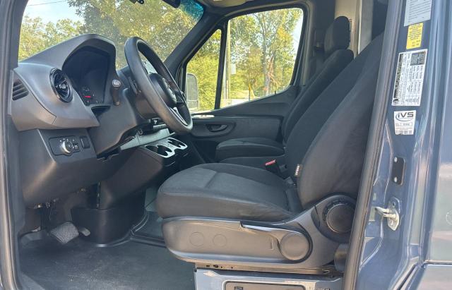 Photo 11 from auction – 2019 MERCEDES-BENZ SPRINTER 2 with VIN WD4PF0CD0KP033530