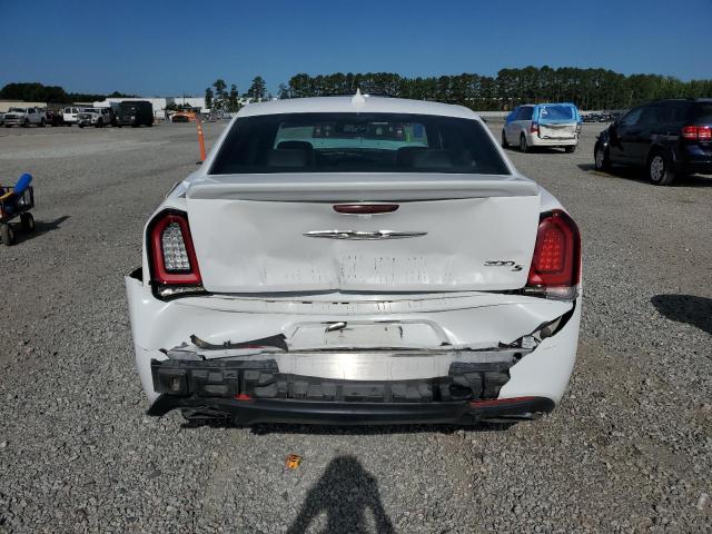 Photo 6 from auction – 2017 CHRYSLER 300 S with VIN 2C3CCABG2HH547027