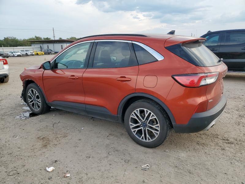 Photo 2 from auction – 2020 FORD ESCAPE SEL with VIN 1FMCU0H60LUA81312