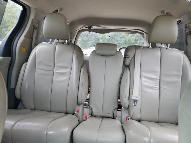 Photo 10 from auction – 2011 TOYOTA SIENNA XLE with VIN 5TDYK3DC2BS136472
