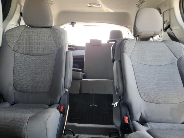 Photo 10 from auction – 2021 TOYOTA SIENNA LE with VIN 5TDBSKFC5MS019968