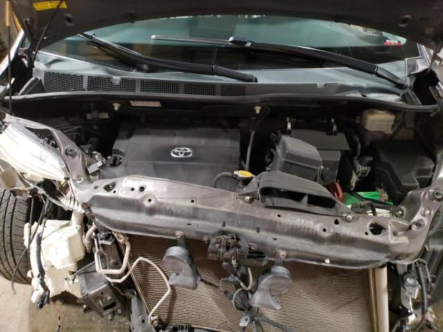 Photo 12 from auction – 2012 TOYOTA SIENNA XLE with VIN 5TDYK3DC6CS255997