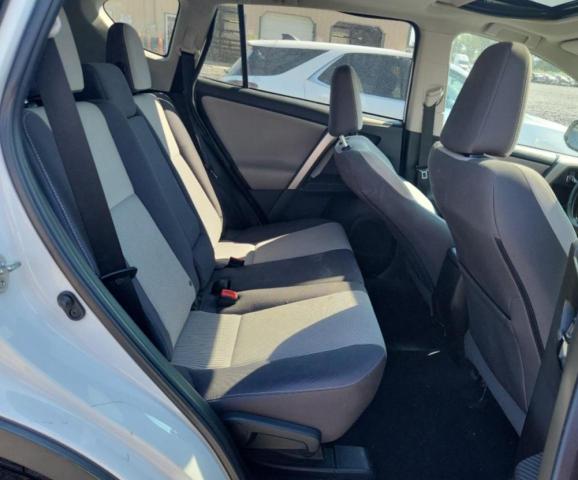 Photo 10 from auction – 2014 TOYOTA RAV4 XLE with VIN 2T3RFREV8EW133543