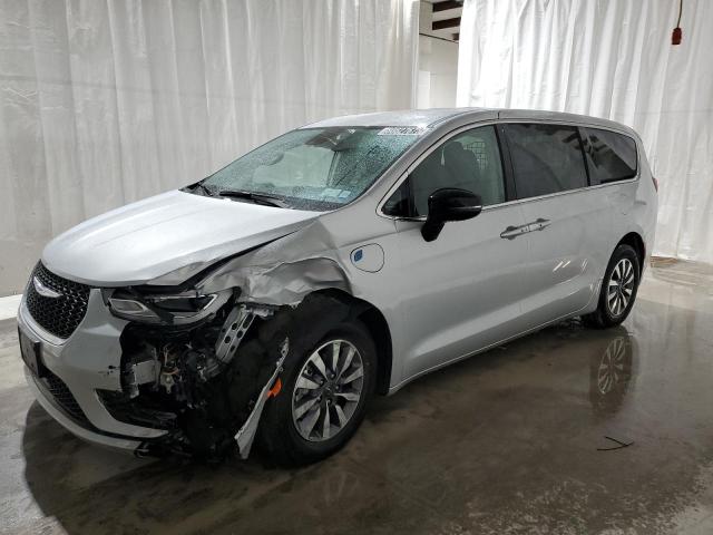 CHRYSLER PACIFICA HYBRID SELECT 2024 with VIN 2C4RC1S72RR188280 - Photo from auction