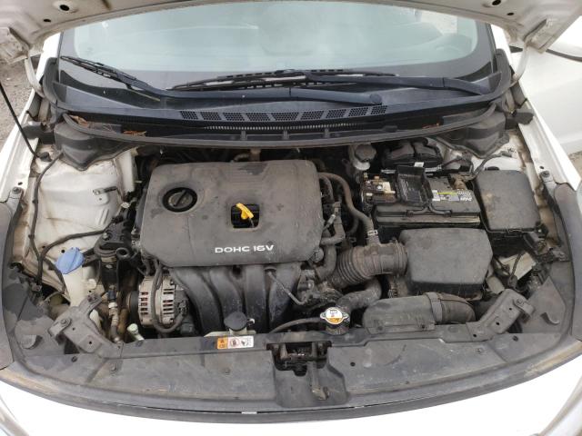 Zdjęcie 11 z aukcji – 2017 KIA FORTE LX z VIN 3KPFK4A78HE070047