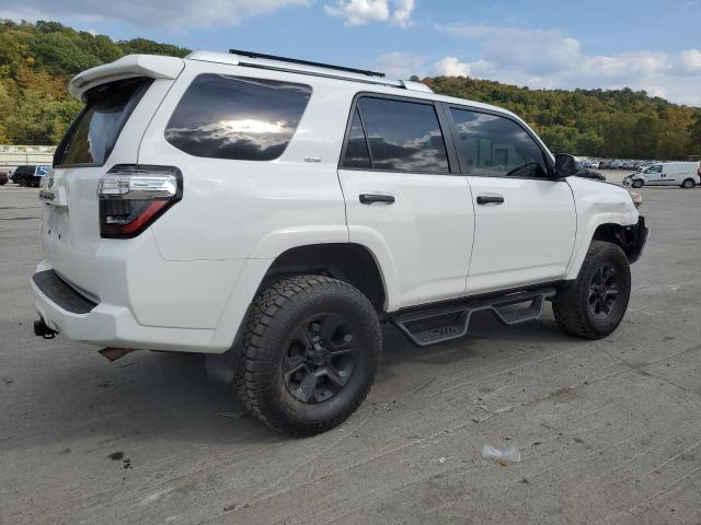 Photo 3 from auction – 2017 TOYOTA 4RUNNER SR with VIN JTEBU5JRXH5414680
