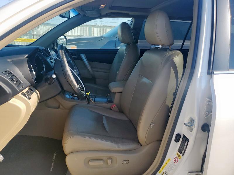 Photo 7 from auction – 2013 TOYOTA HIGHLANDER with VIN 5TDZK3EH8DS120181
