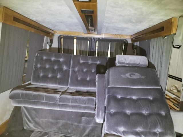 Photo 10 from auction – 1994 CHEVROLET G20 with VIN 1GBEG25K6RF158378