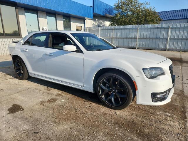 Photo 4 from auction – 2022 CHRYSLER 300 S with VIN 2C3CCABGXNH135143