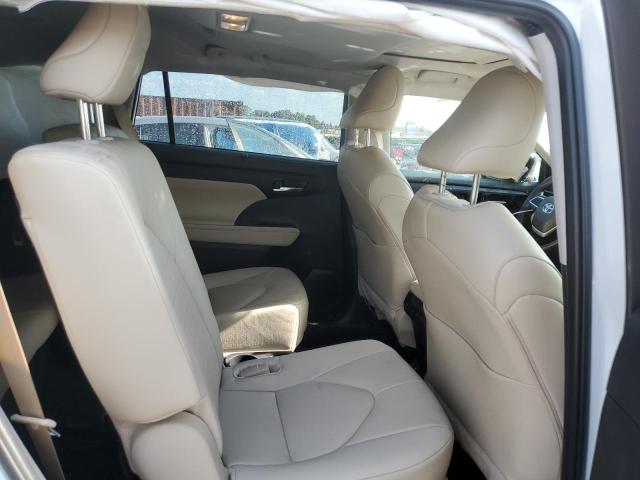 Photo 11 from auction – 2024 TOYOTA HIGHLANDER with VIN 5TDKDRAH2RS547173