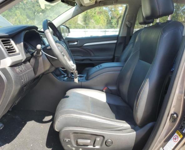 Photo 7 from auction – 2019 TOYOTA HIGHLANDER with VIN 5TDJZRFH5KS629409