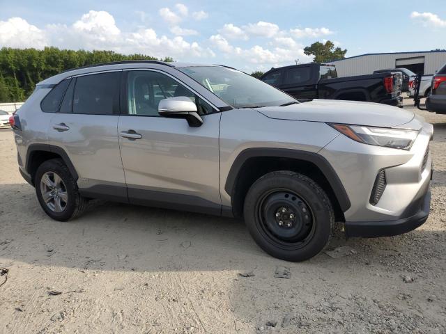 Photo 4 from auction – 2022 TOYOTA RAV4 XLE with VIN 4T3RWRFV2NU050401