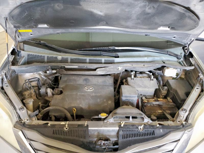 Photo 12 from auction – 2013 TOYOTA SIENNA XLE with VIN 5TDYK3DC0DS280332