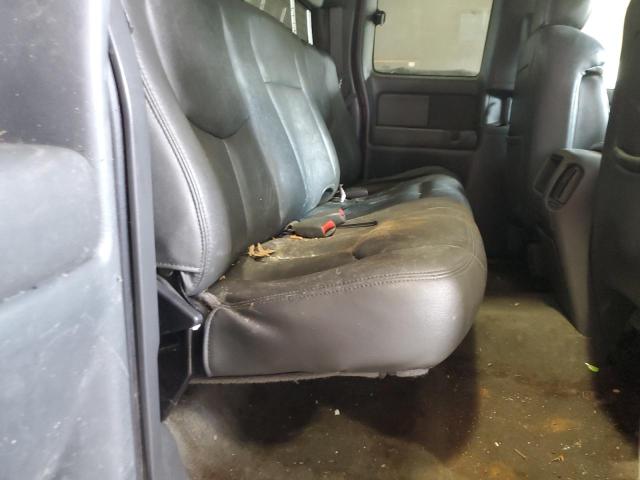 Photo 10 from auction – 2004 CHEVROLET SILVERADO with VIN 2GCEK19T141262042