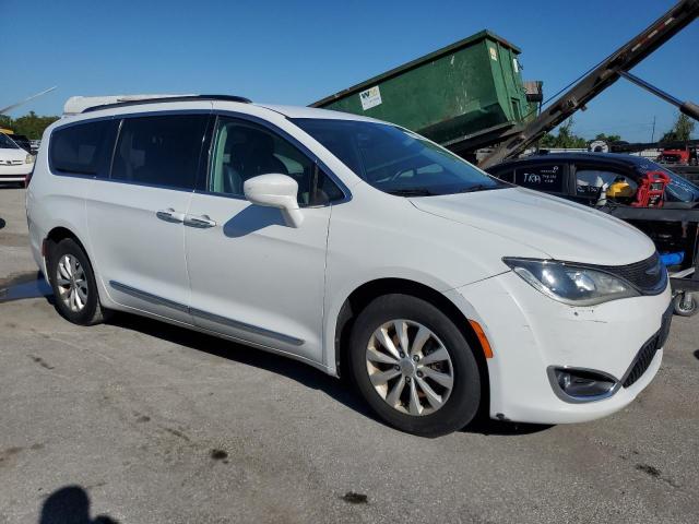 Photo 4 from auction – 2017 CHRYSLER PACIFICA T with VIN 2C4RC1BG5HR576411