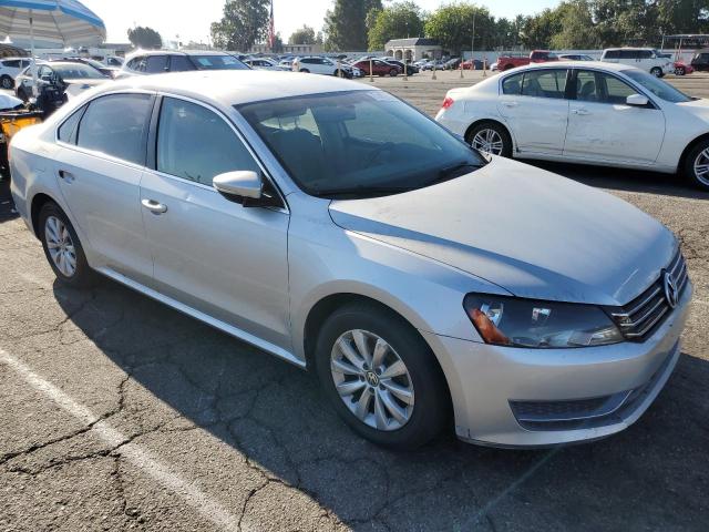 Photo 4 from auction – 2012 VOLKSWAGEN PASSAT SE with VIN 1VWBP7A33CC010589