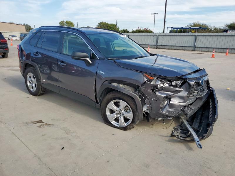 Photo 4 from auction – 2021 TOYOTA RAV4 LE with VIN JTMLWRFV4MD121020