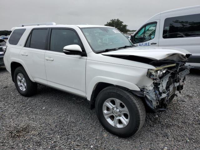 Photo 4 from auction – 2018 TOYOTA 4RUNNER SR with VIN JTEZU5JR0J5179971