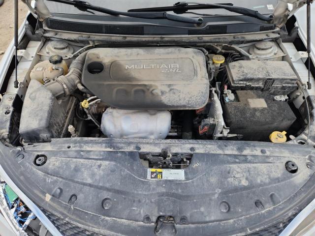 Photo 11 from auction – 2015 CHRYSLER 200 LIMITE with VIN 1C3CCCAB9FN719611