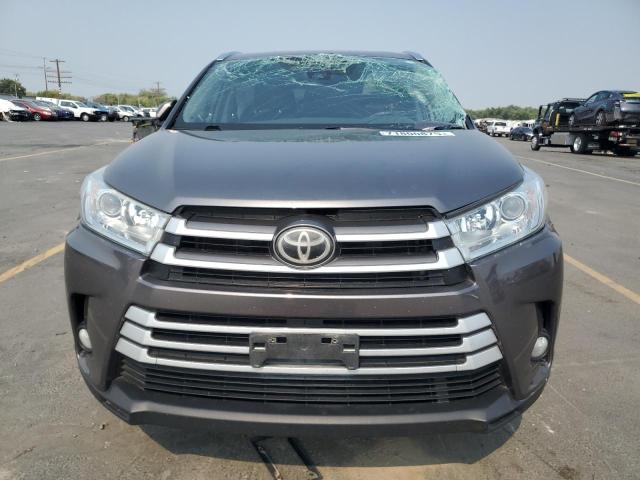 Photo 5 from auction – 2019 TOYOTA HIGHLANDER with VIN 5TDJZRFH1KS933482