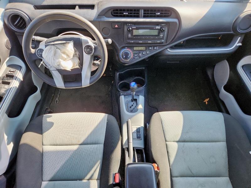 Photo 8 from auction – 2014 TOYOTA PRIUS C with VIN JTDKDTB38E1061801