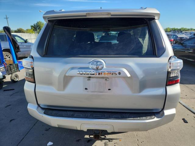 Photo 6 from auction – 2014 TOYOTA 4RUNNER SR with VIN JTEBU5JR3E5170950