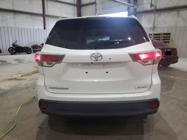 Photo 6 from auction – 2015 TOYOTA HIGHLANDER with VIN 5TDBKRFH4FS197085
