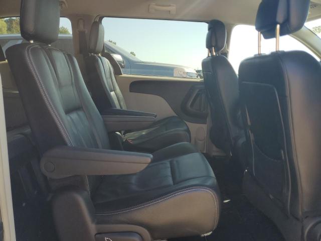 Photo 11 from auction – 2014 CHRYSLER TOWN & COU with VIN 2C4RC1BG6ER158029