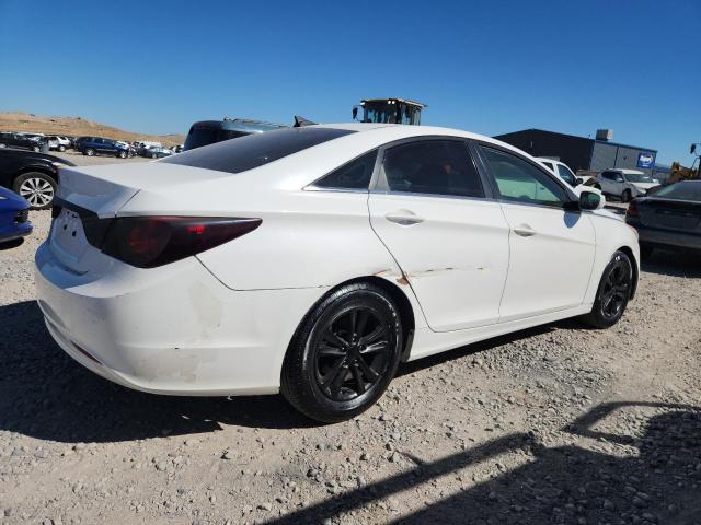 Photo 3 from auction – 2013 HYUNDAI SONATA GLS with VIN 5NPEB4AC2DH655978