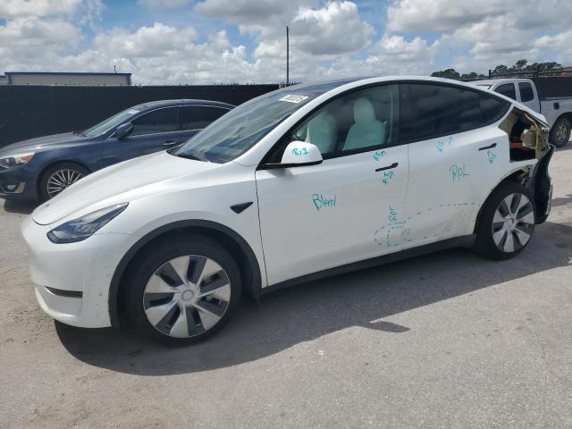 TESLA MODEL Y 2022 with VIN 7SAYGDEE4NF354688 - Photo from auction