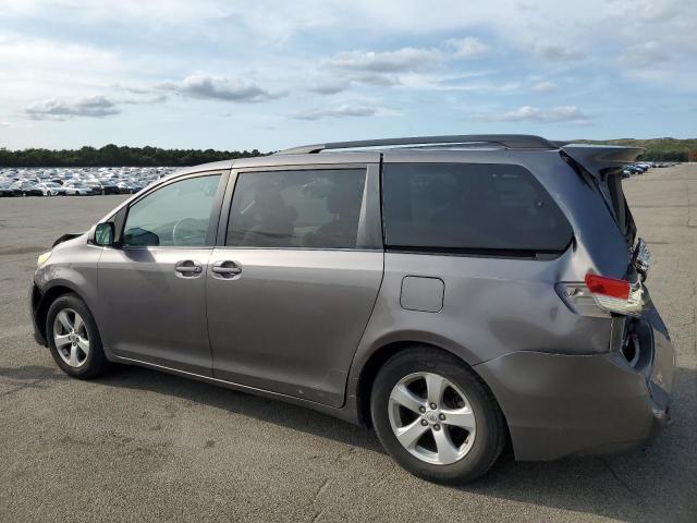 Photo 2 from auction – 2011 TOYOTA SIENNA LE with VIN 5TDKK3DC9BS013287