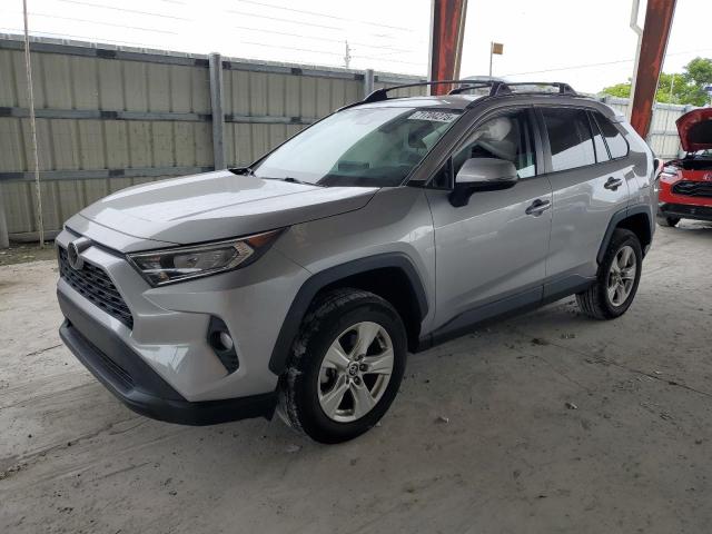 TOYOTA RAV4 XLE 2021 with VIN 2T3W1RFV6MC123044 - Photo from auction