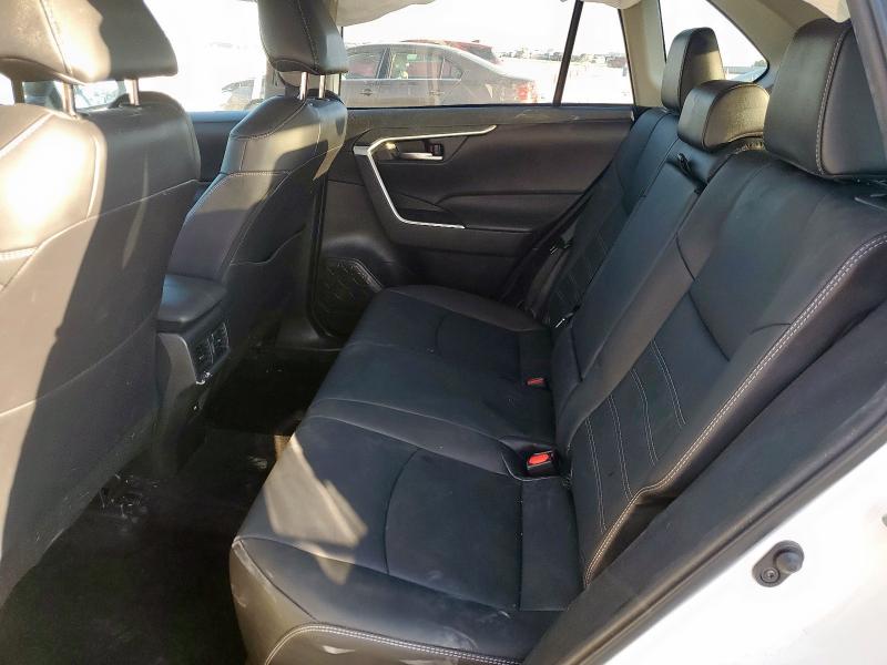 Photo 10 from auction – 2021 TOYOTA RAV4 XLE P with VIN 2T3C1RFV4MW151202