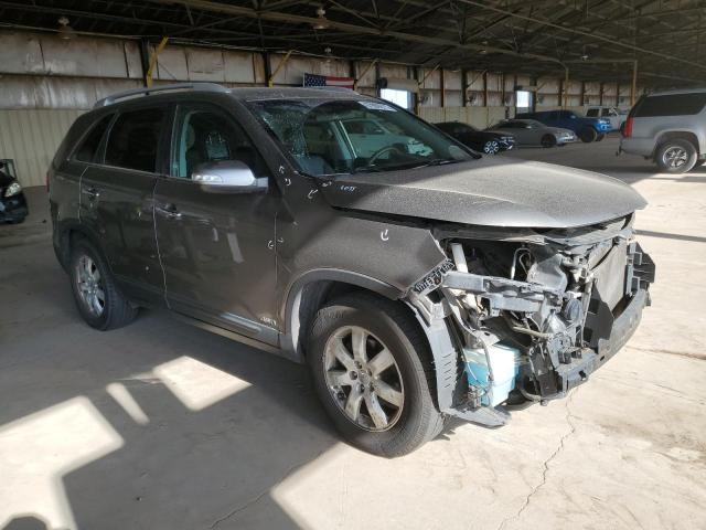 Photo 4 from auction – 2013 KIA SORENTO LX with VIN 5XYKTDA2XDG309790