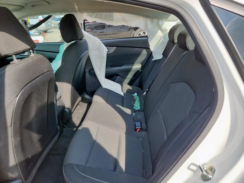 Photo 10 from auction – 2019 KIA FORTE FE with VIN 3KPF24AD6KE011348