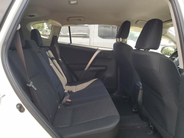 Photo 10 from auction – 2017 TOYOTA RAV4 LE with VIN JTMZFREV4HJ703279
