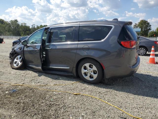 Photo 2 from auction – 2018 CHRYSLER PACIFICA H with VIN 2C4RC1L78JR333051