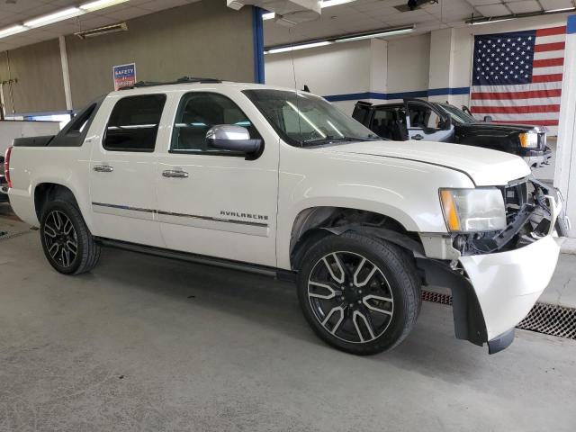 Photo 4 from auction – 2010 CHEVROLET AVALANCHE with VIN 3GNVKGE01AG181731