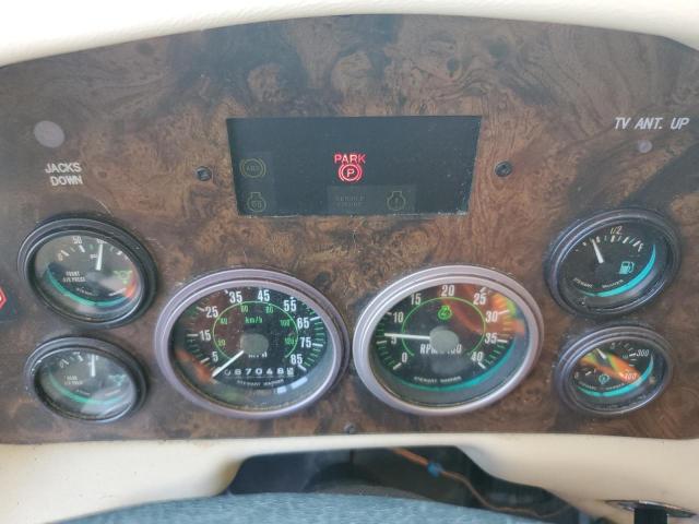 Photo 8 from auction – 2000 NEWM MOTORHOME with VIN 4VZBN2495YC034023