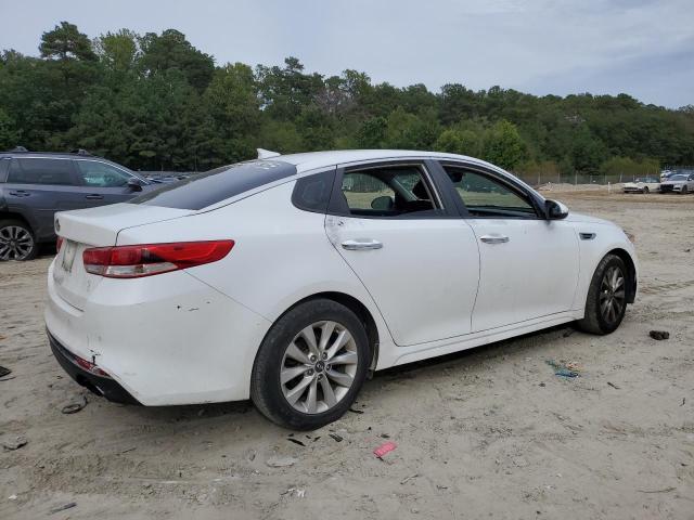 Photo 3 from auction – 2018 KIA OPTIMA LX with VIN 5XXGT4L33JG251176
