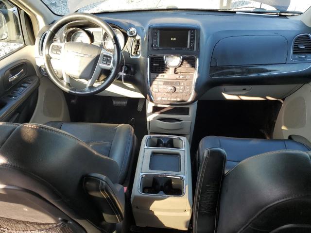 Photo 8 from auction – 2015 CHRYSLER TOWN & COU with VIN 2C4RC1BG5FR726174