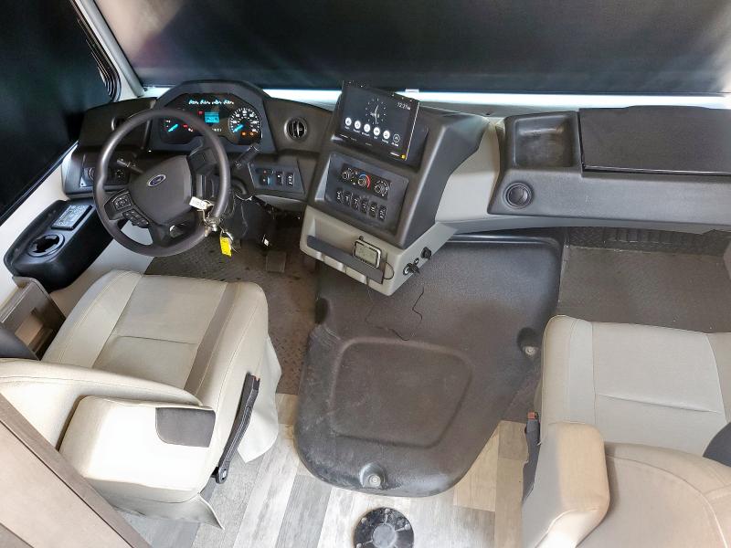 Photo 5 from auction – 2023 WILDWOOD FR3 with VIN 1F66F5DN0P0A03635
