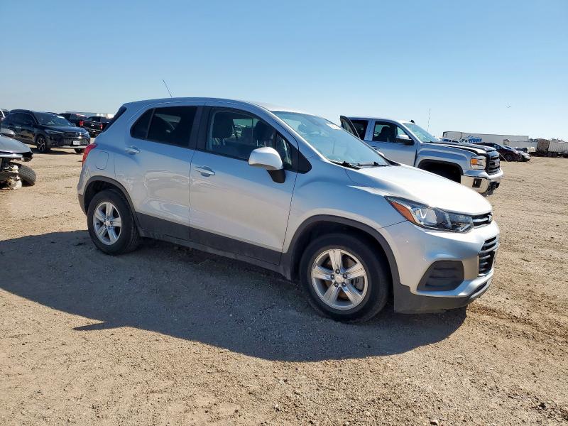 Photo 4 from auction – 2020 CHEVROLET TRAX LS with VIN 3GNCJKSB7LL330477